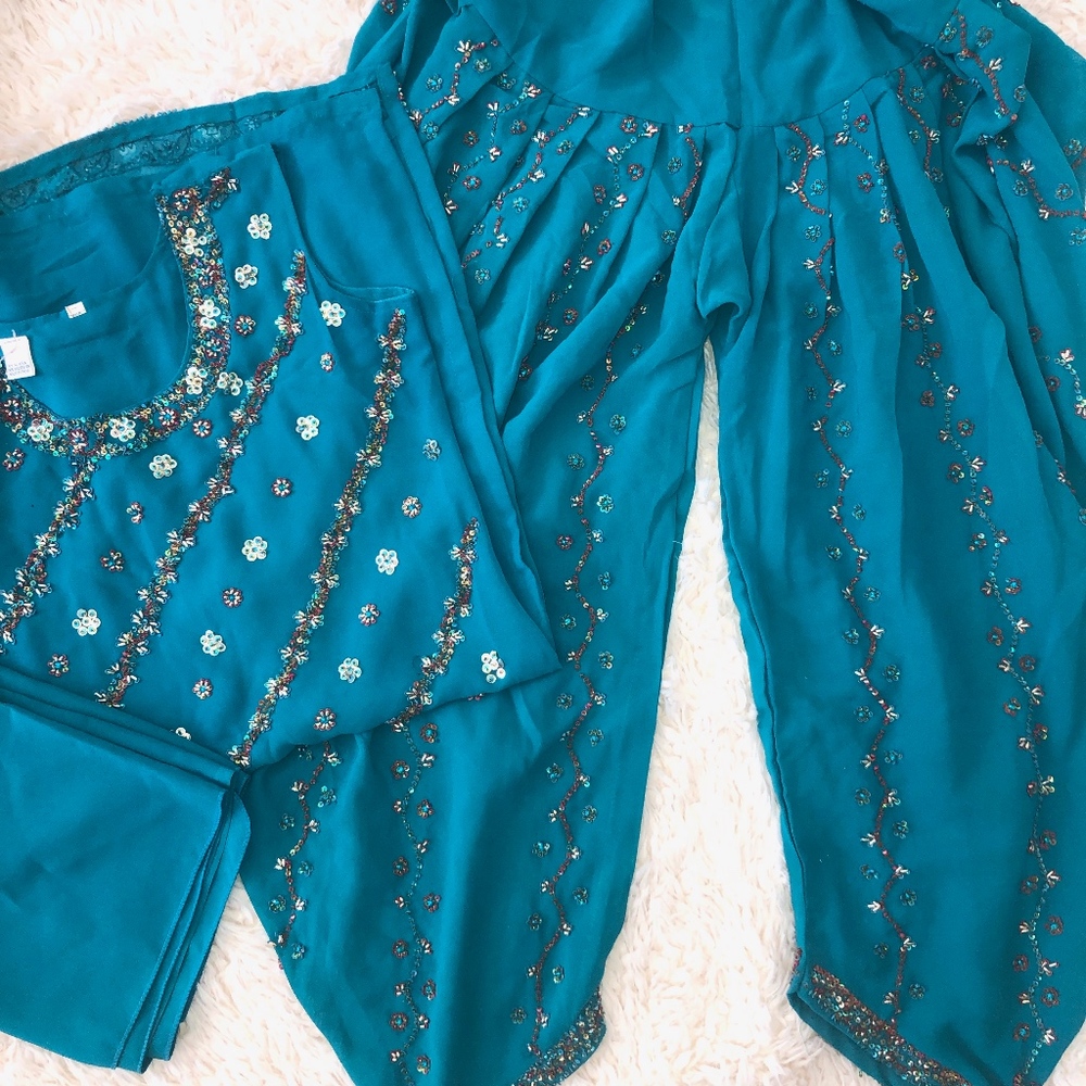 Traditional Indian Salwar Kameez